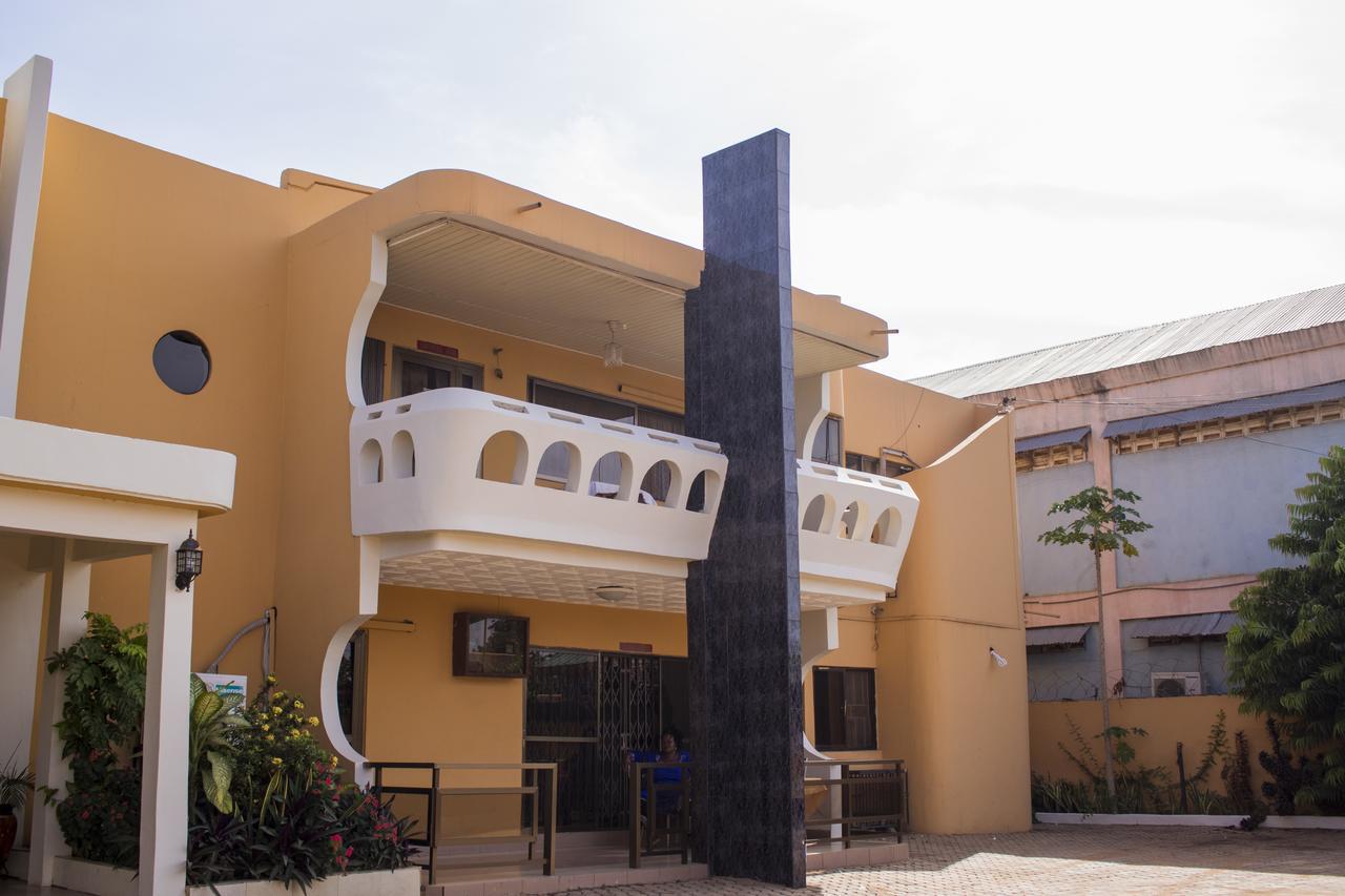 Lovista Hotel North Legon Exterior photo