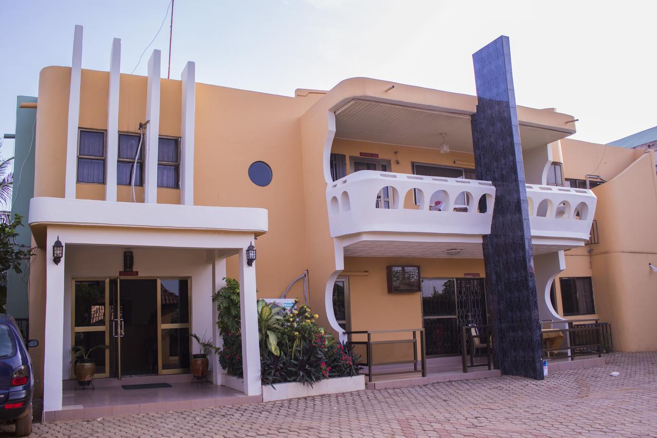 Lovista Hotel North Legon Exterior photo