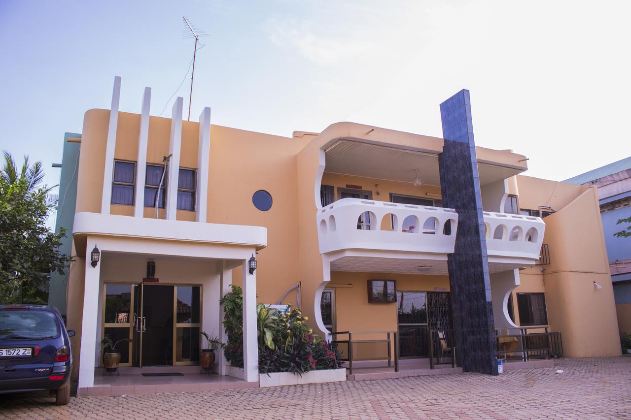 Lovista Hotel North Legon Exterior photo